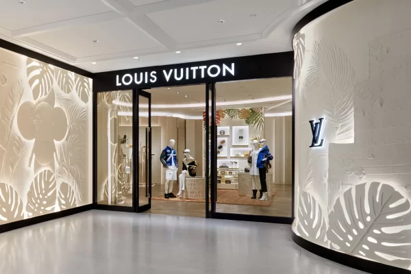 路易威登--StFi_Louis_Vuitton_LVThePlace_TH_2_DI3